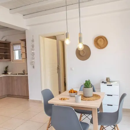 Sorokos 8 Naxos City